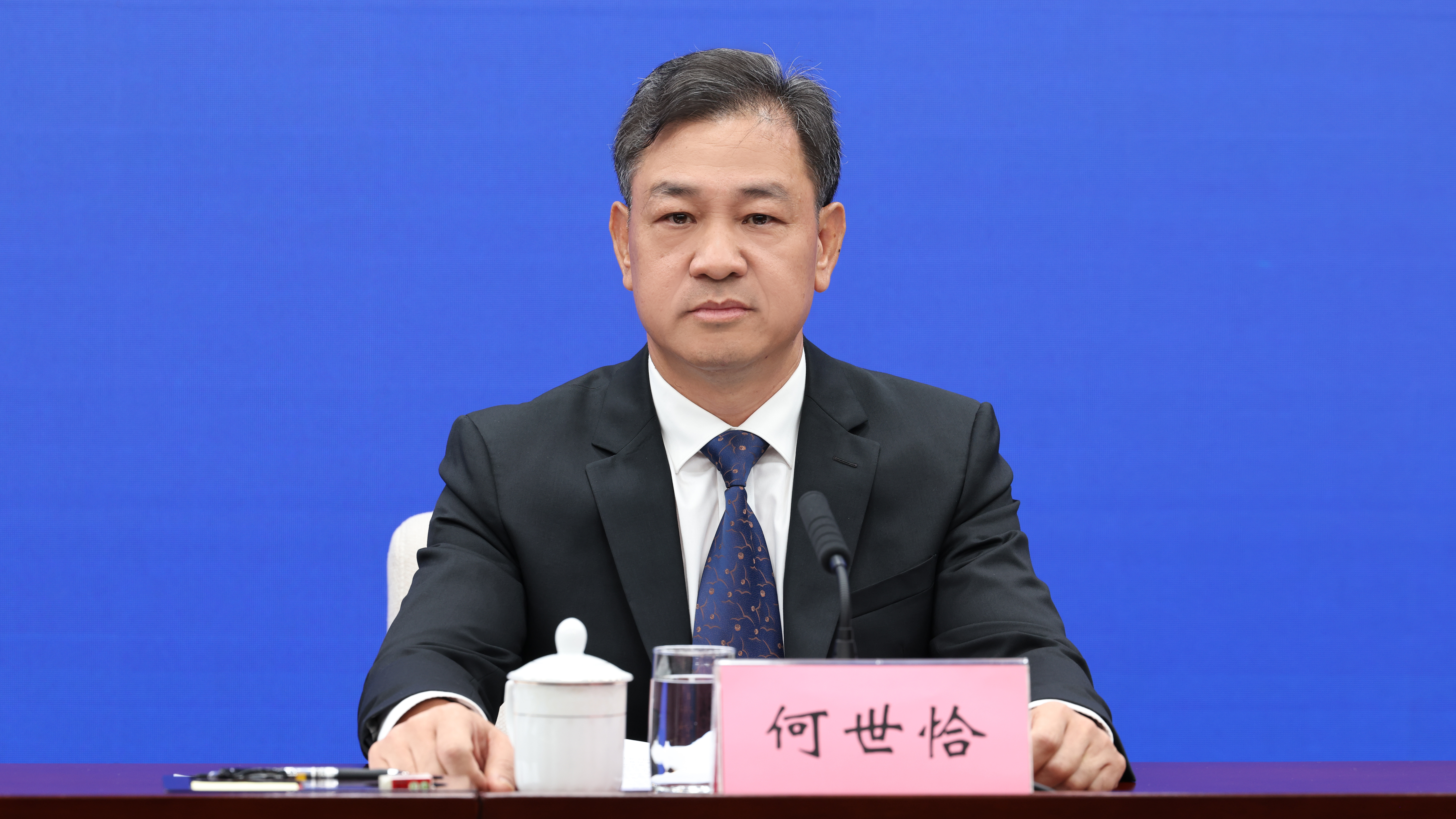 何世恰.jpg