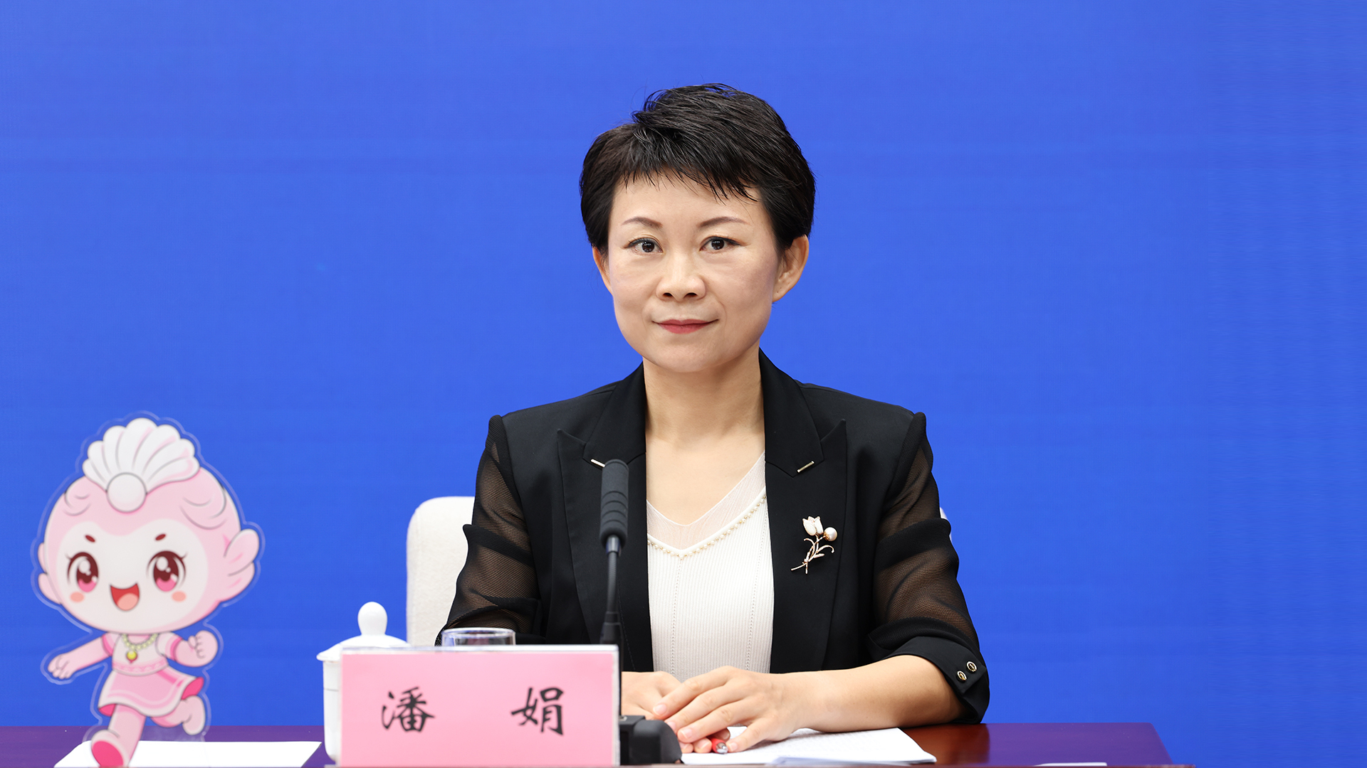 潘娟.jpg